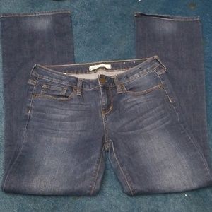 Bullhead Black Jeans barely worn...size 7R